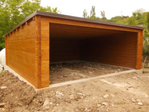 garage in legno