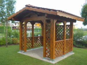 gazebo in legno lamellare