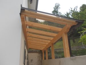 portico in legno lamellare