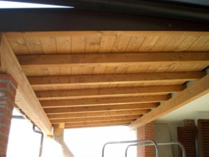 portico in legno lamellare