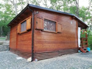 chalet in legno arredato