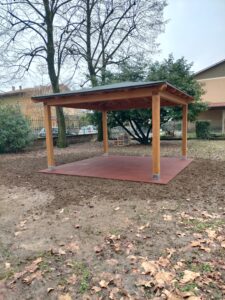 gazebo doppia falda in legno lamellare
